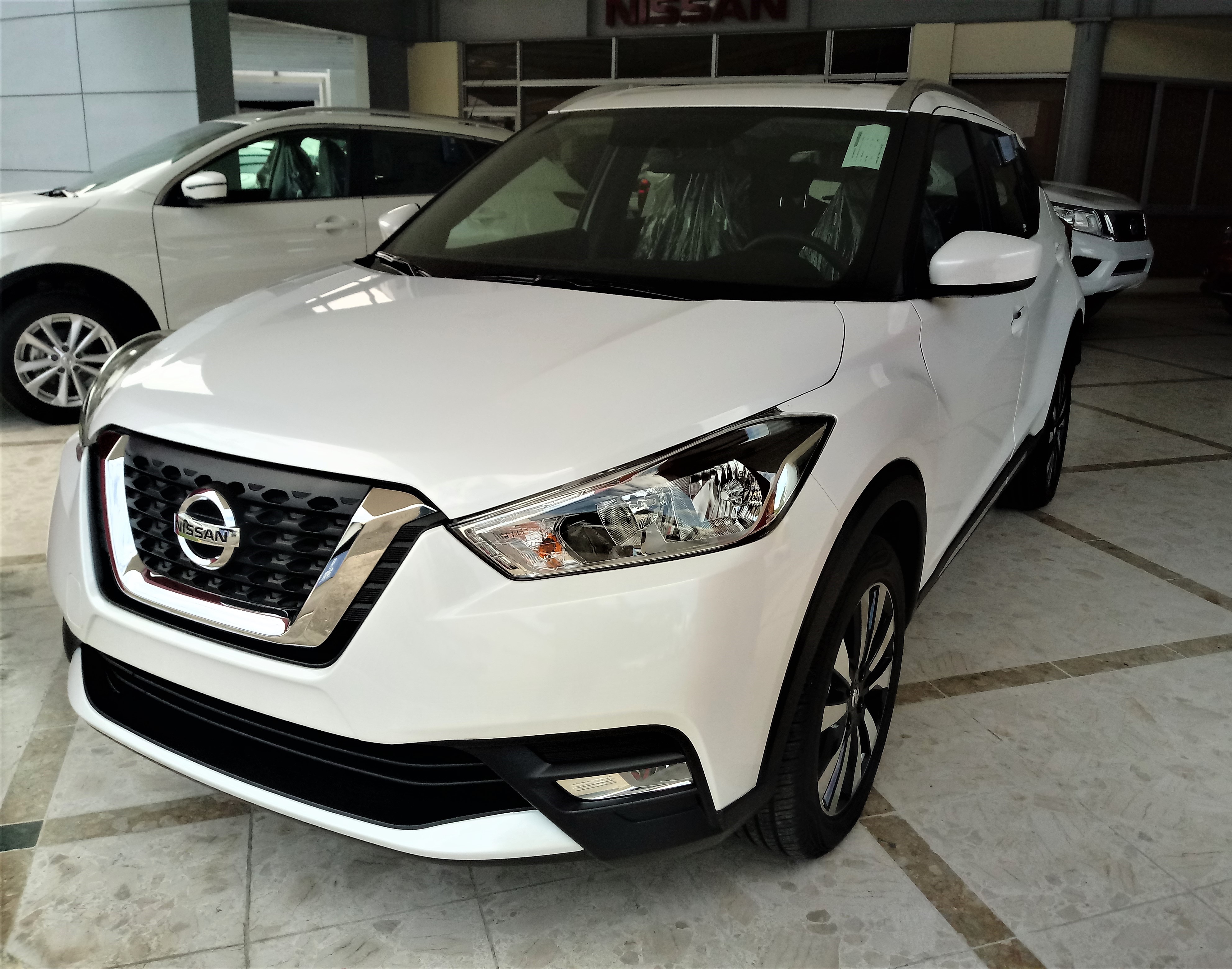 nissan kicks