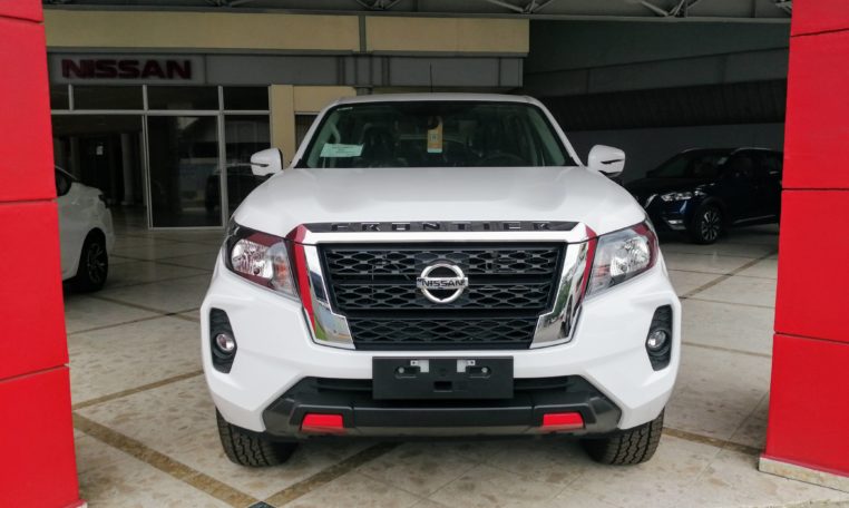 Nissan Frontier XE