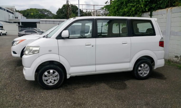 Suzuki APV Pasajeros 2016