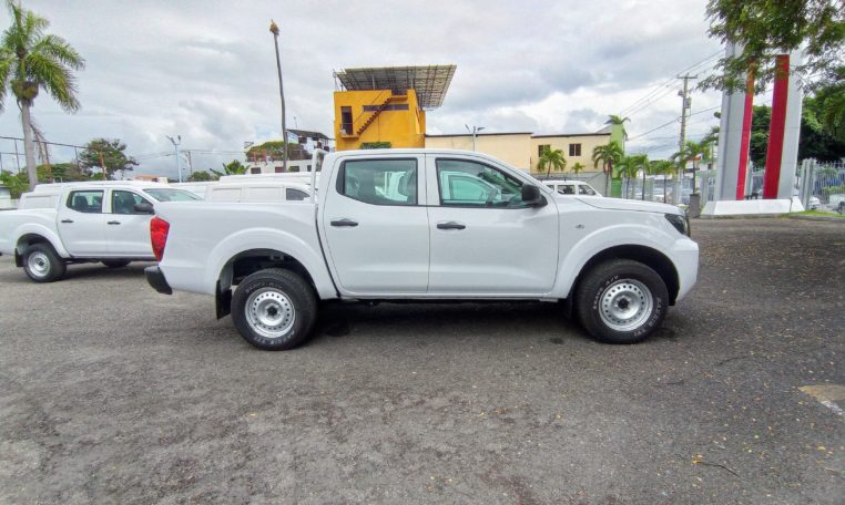 Nissan Frontier S doble cabina