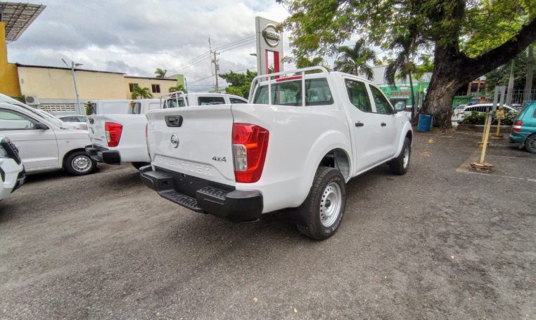Nissan Frontier S doble cabina