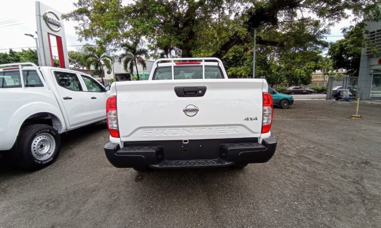 Nissan Frontier S doble cabina