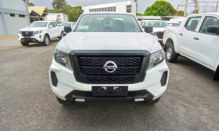 Nissan Frontier S