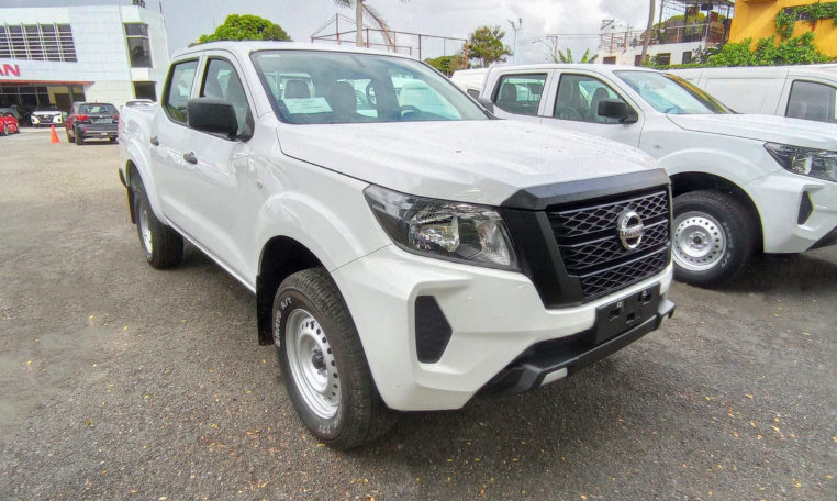 Nissan Frontier S